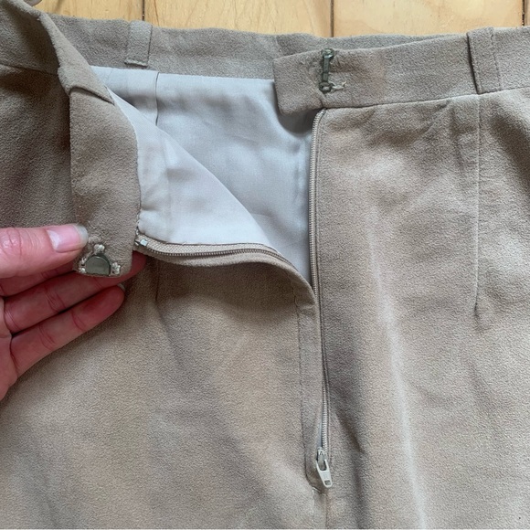 Suede co-ord set. - Picture 3 of 8